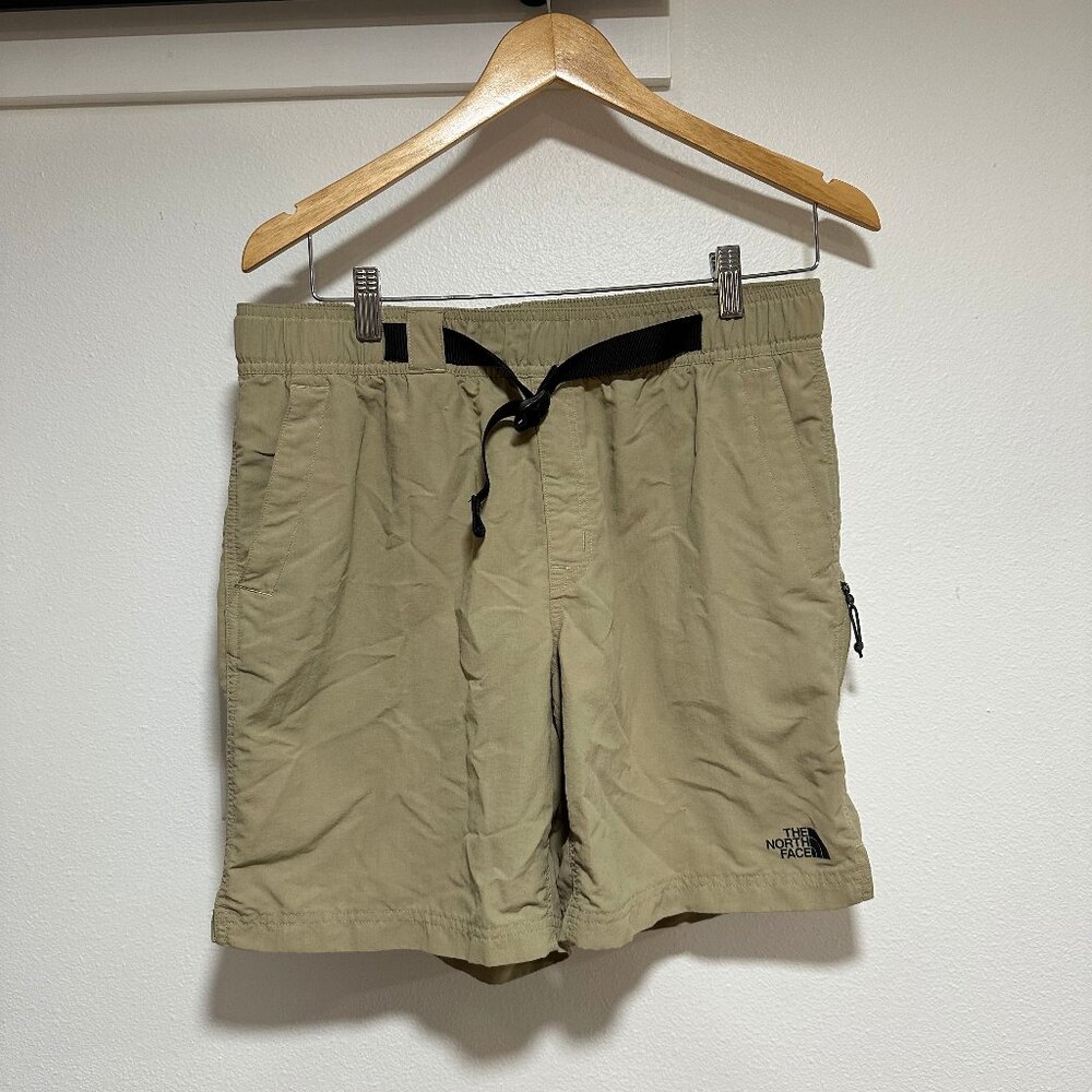 The North Face flashdry shorts (medium)